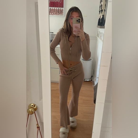 brown knit set - Picture 1 of 3